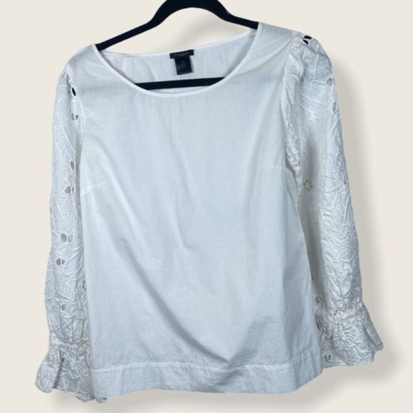 Ann Taylor Factory Tops - Ann Taylor Factory White Blouse W/ Embroidered Sleeves Sz XS